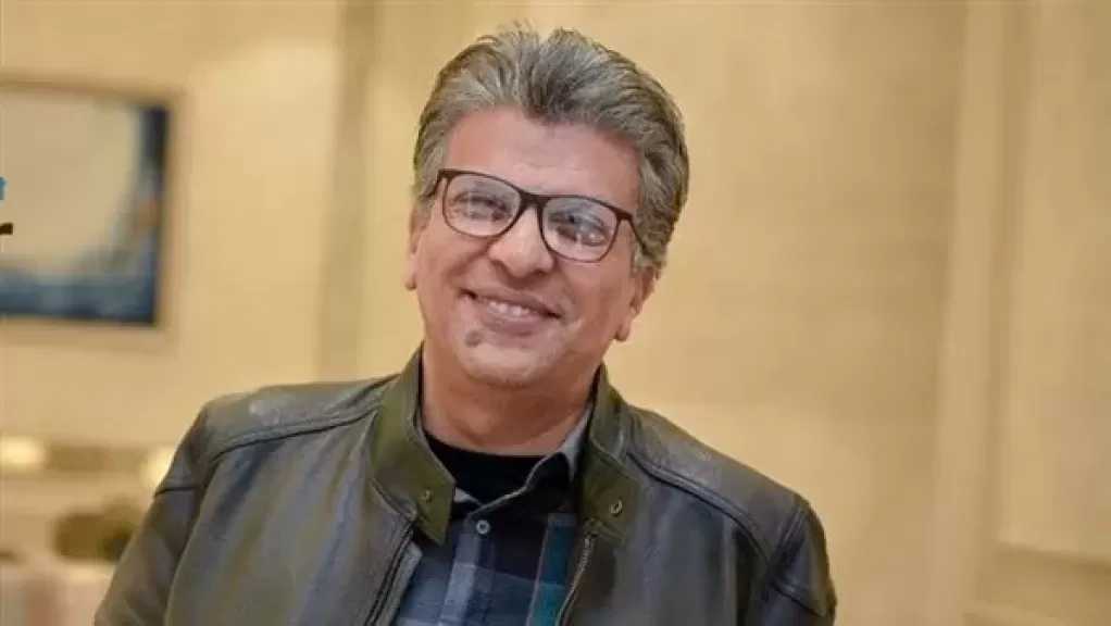خالد منتصر يحذر من مخاطر التخلي عن العلاج الطبي لصالح وصفات غير مثبتة