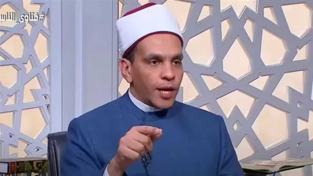 هل يجوز الصلاة في مسجد أسفل بناية يسكنها غير المسلمين.. أمين الفتوى يجيب