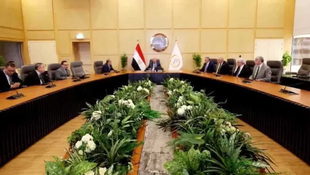 وزير النقل يترأس أعمال الجمعية العامة لشركة صيانة وخدمات السكك الحديدية