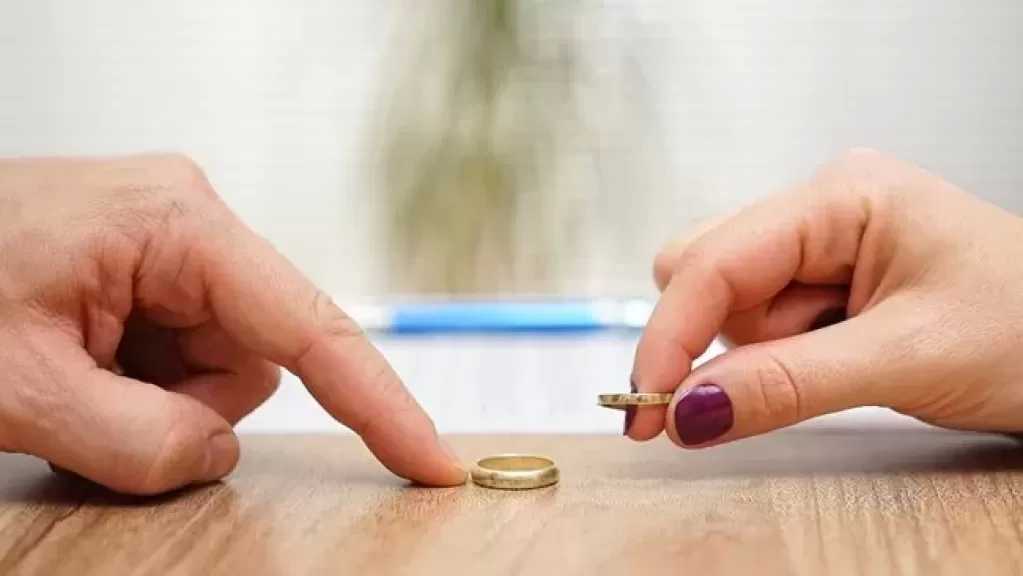 الإفتاء توضح حكم الشبكة وتكاليف الخطبة عند فسخها