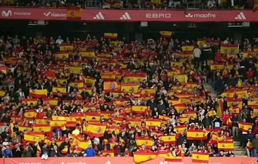 فيفا يسمح للجماهير بإدخال زجاجات المياه إلى ملاعب كأس العالم