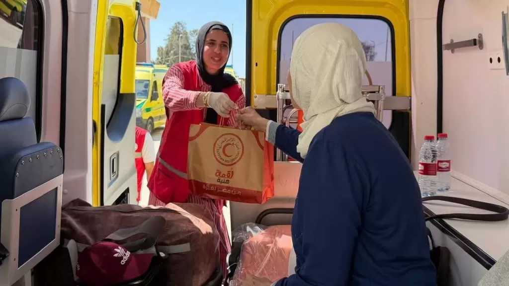 معبر رفح البري يستقبل دفعة جديدة من العائدين الفلسطينيين إلى غزة
