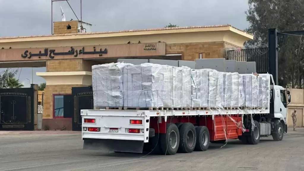 تحرك الدفعة الـ209 من شاحنات المساعدات إلى قطاع غزة
