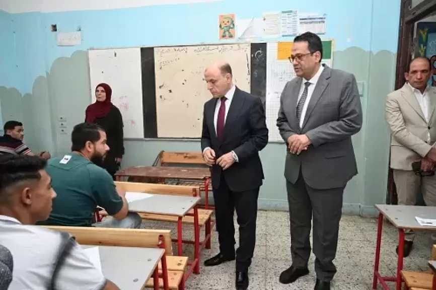 محافظ الغربية يطمئن على انتظام امتحانات التعليم الفني في طنطا
