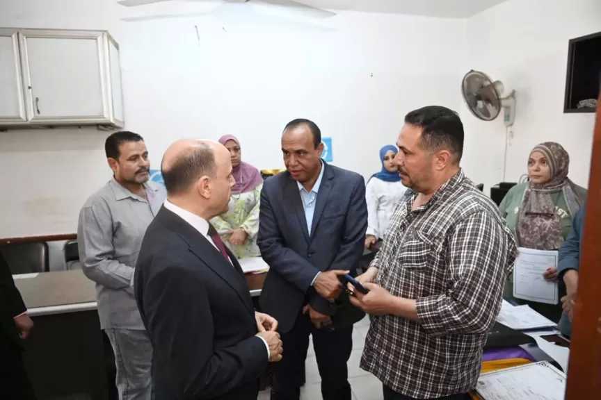 محافظ الغربية يتفقد المركز التكنولوجي بحي ثان طنطا ويستمع إلى المواطنين