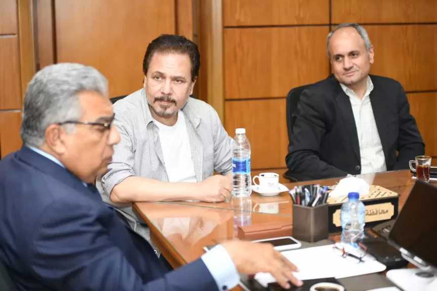 محافظ الدقهلية يجتمع بمحمد رياض وعادل عبده لبحث الترتيبات النهائية للمهرجان القومي للمسرح