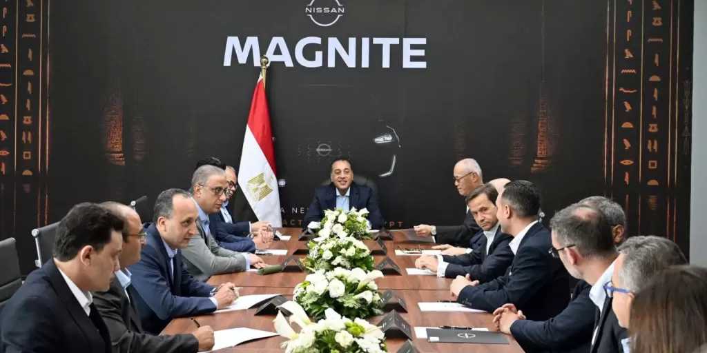 رئيس الوزراء لمسئولي نيسان العالمية: أتطلع لرؤية أول سيارة كهربائية من الشركة في مصر
