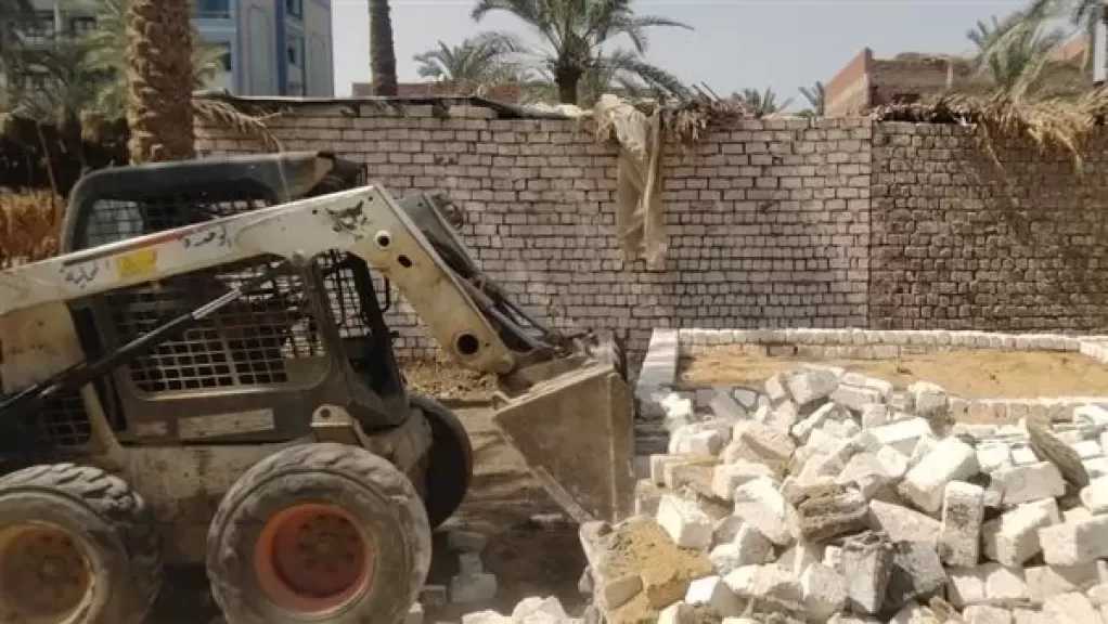 محافظ الجيزة يتابع حملات إزالة مخالفات البناء والتعديات على الأراضي الزراعية