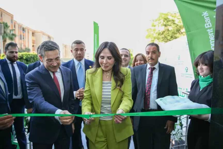 وزيرة الإسكان تفتتح المركز المتخصص التابع لبنك التعمير والإسكان بمدينة القاهرة الجديدة