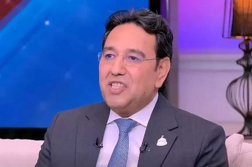 أيمن محسب: النظام النقدي للدعم لا يسمح بالفساد.. ويجعل الهدر يُوجه إلى دعم مباشر للمواطن