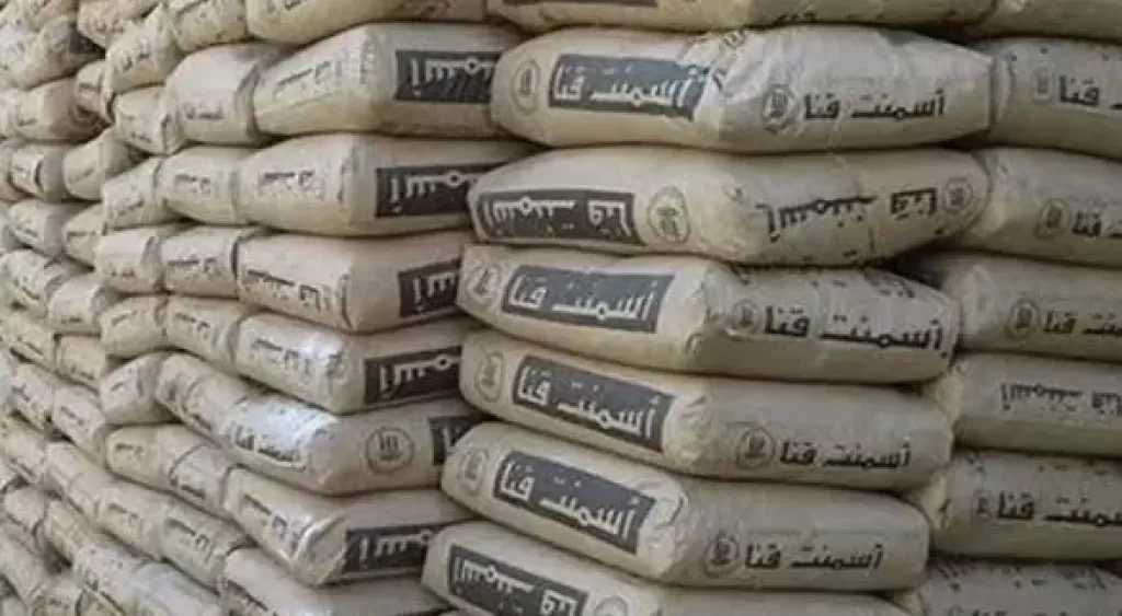 الضرائب: 35 جنيهًا قيمة رسم التنمية المالية للدولة على الإسمنت.. والمصنع ملزم بتوريدها