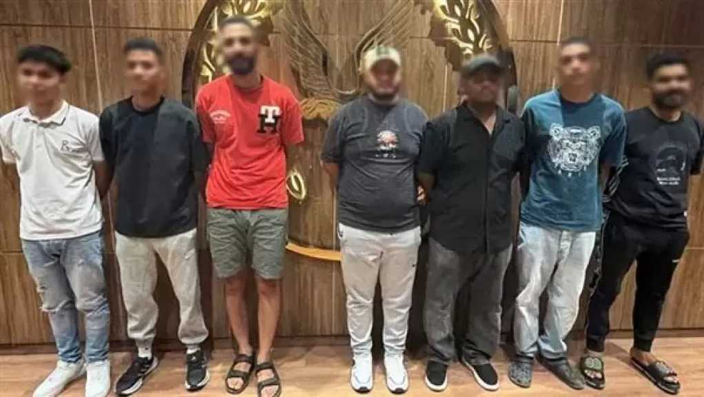 كشف ملابسات مشاجرة بسبب الضوضاء والزحام أمام محل تجاري بالنزهة