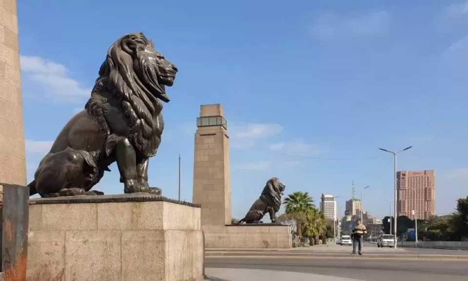 غلق مدخل كوبري قصر النيل من ميدان الجزيرة مؤقتا لأعمال الصيانة
