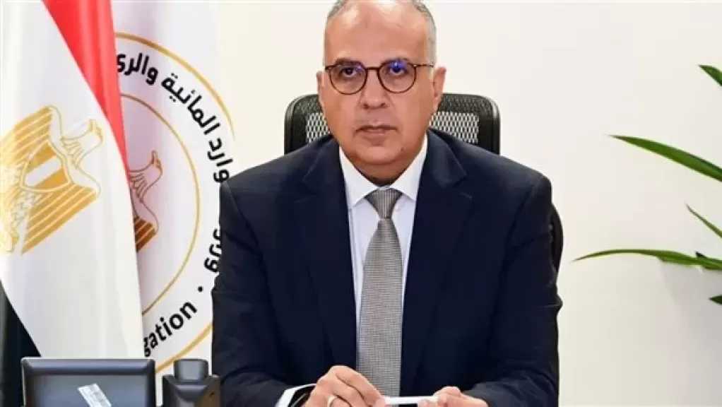 وزير الري يتابع استعدادات أجهزة الوزارة لفترة أقصى الاحتياجات المائية