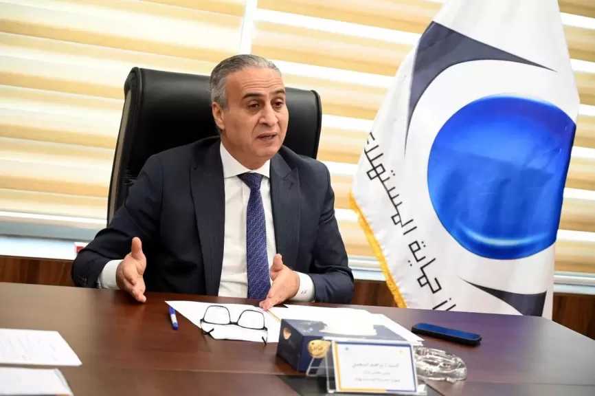 جهاز حماية المستهلك يضبط مخزنًا غير مُرخص لإعادة تدوير زيوت السيارات المستعملة وتعبئتها