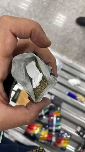 جمارك مطار الغردقة تحبط محاولة تهريب مخدر الفودو