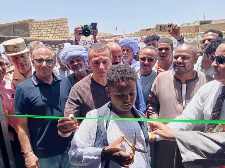 محافظ أسوان يفتتح مسجد شهداء بدر بنجع الشطب.. ويؤكد استمرار جهود الدولة لإعمار بيوت الله ونشر الفكر الوسطى