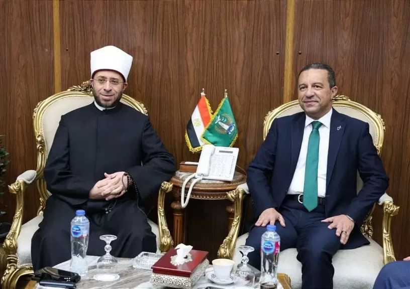 وزير الأوقاف يشارك محافظة المنوفية احتفالاتها بعيدها القومي
