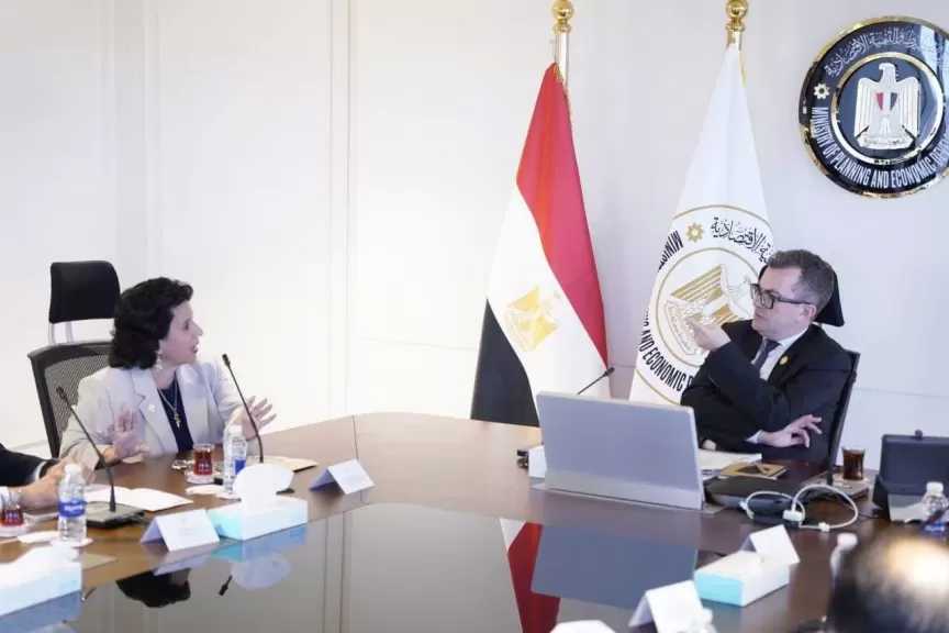 د. أحمد رستم: الاستثمار في العنصر البشري ركيزة أساسية لرفع كفاءة الأداء الحكومي