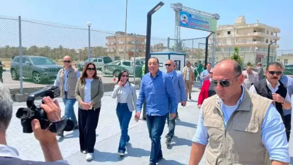 رئيس الوزراء يتفقد عدداً من المشروعات الخدمية والتنموية في البحيرة