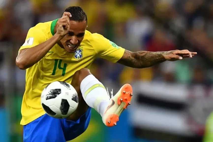 دانيلو ينتقد أداء البرازيل بعد التعادل مع المغرب