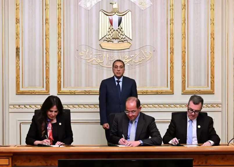 رئيس الوزراء يشهد مراسم توقيع اتفاقيتين إطاريتين لإنهاء تشابكات مالية تاريخية تعود للثمانينيات بقيمة ١٩٦ مليار جنيه
