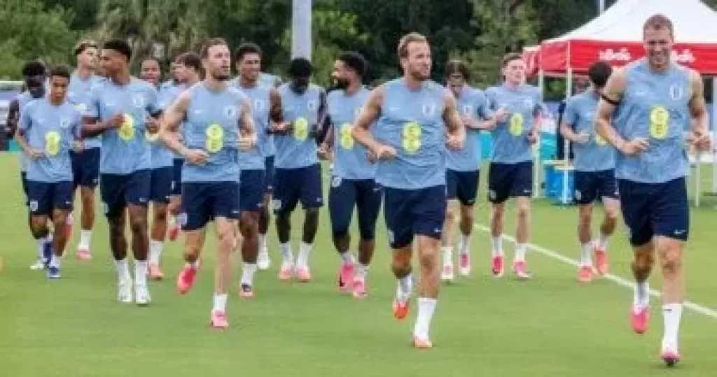 إعصار وعاصفة رعدية تهدد منتخب إنجلترا فى كانساس سيتى استعدادًا لكأس العالم