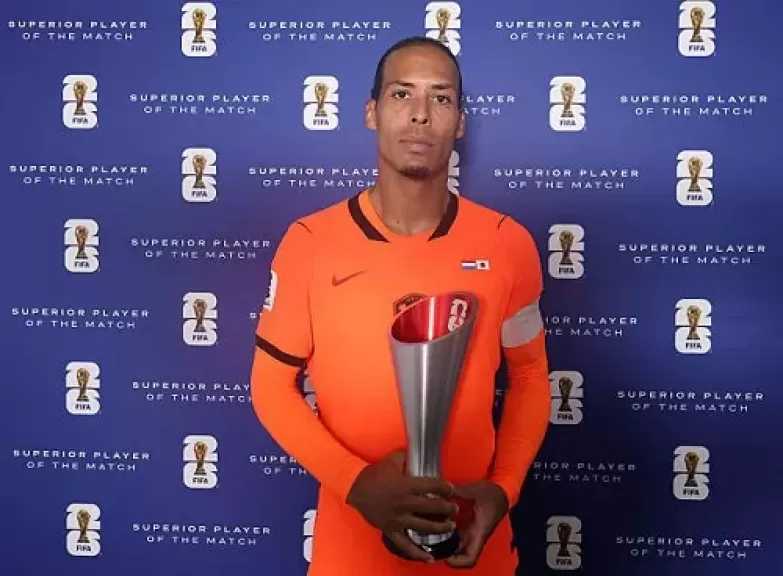 فان دايك رجل مباراة هولندا واليابان في كأس العالم