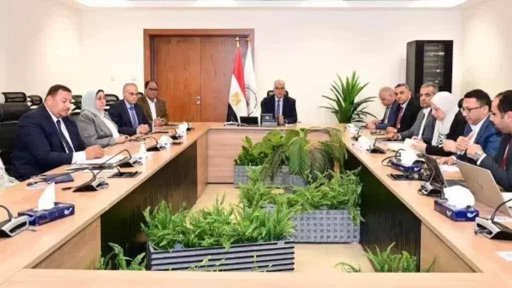 الري: إشراك روابط المستخدمين في إدارة وتوزيع المياه بالترع الفرعية والمساقي الخصوصية