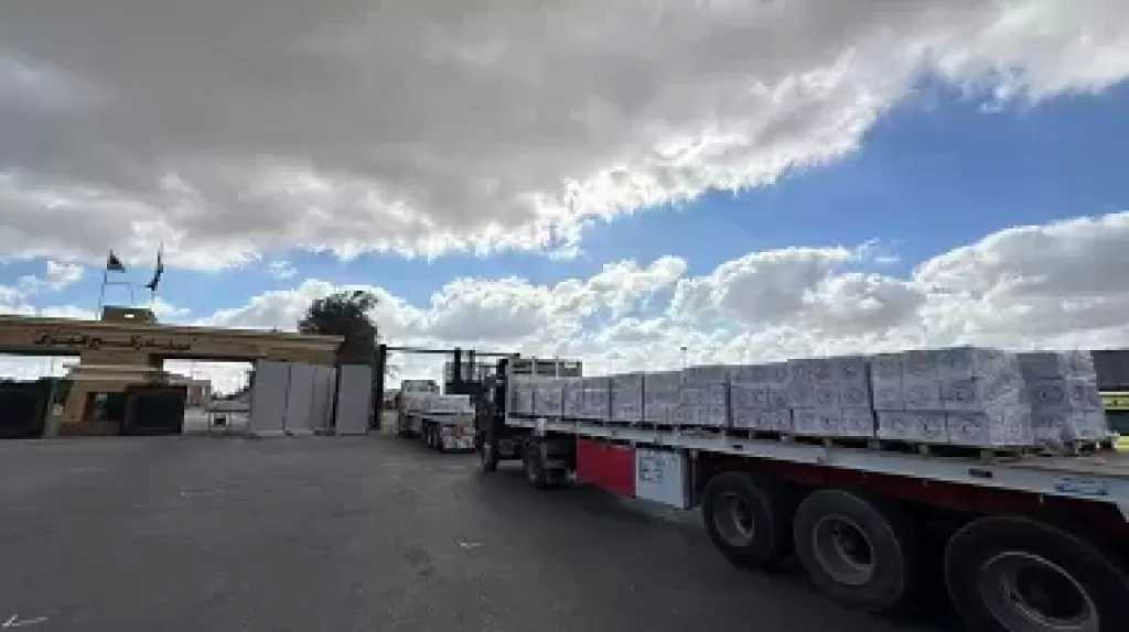 انطلاق قافلة زاد العزة 213 بحمولة تتجاوز ألفي طن من المساعدات الإنسانية لدعم الأشقاء الفلسطينيين