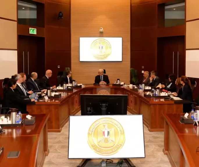 عيسى: الاقتصاد المصري يحقق أداءً إيجابيًا رغم التحديات الإقليمية والاقتصادية العالمية