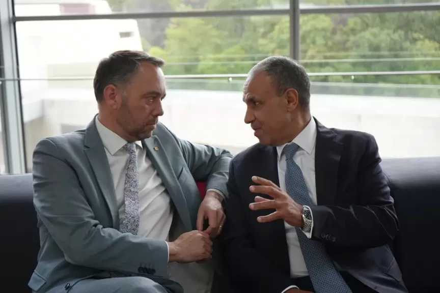 وزير الخارجية يعقد مباحثات مع نظيره البلجيكي