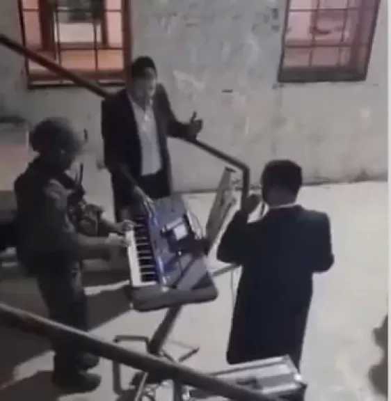الضفة.. مئات المستوطنين الإسرائيليين يقتحمون مقام يوسف شرقي نابلس