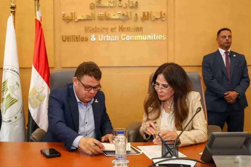 وزيرة الإسكان تلتقي أعضاء مجلس الشيوخ لبحث مطالب المواطنين