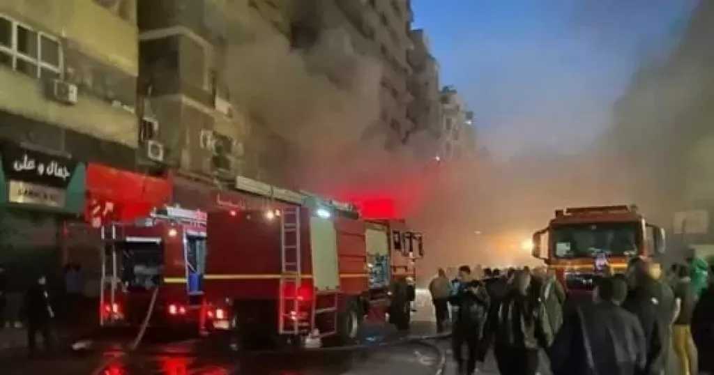 مصرع ربة منزل في حريق شقة سكنية بحي قحافة بالفيوم.. والحماية المدنية تسيطر على النيران