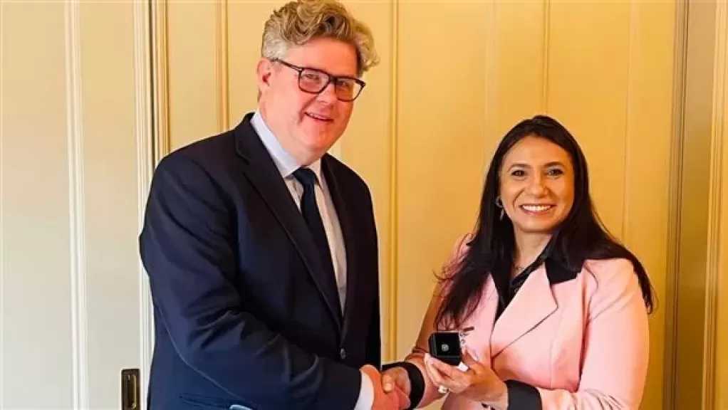 السفيرة المصرية تبحث مع وزير العدل السويدي تعزيز التعاون القضائي والشرطي