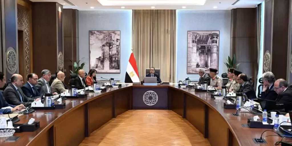 رئيس الوزراء يواصل متابعة استعدادات بدء تنفيذ المرحلة الثانية من المبادرة الرئاسية ”حياة كريمة”