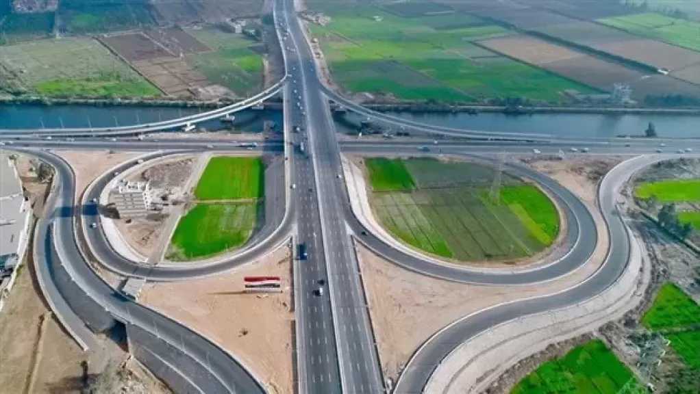 خبير اقتصادي: إنفاق 10 تريليونات جنيه على البنية التحتية خفض البطالة