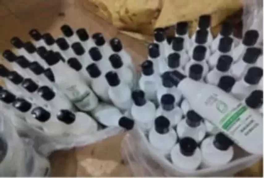 الإسكندرية.. ضبط مصنع غير مرخص لمستحضرات التجميل بداخله 4 أطنان خامات مجهولة المصدر
