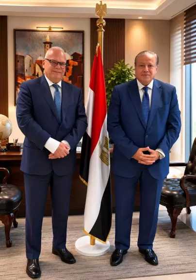 هشام عزمي يستقبل سفير السويد بالقاهرة لبحث سبل تعزيز التعاون المشترك