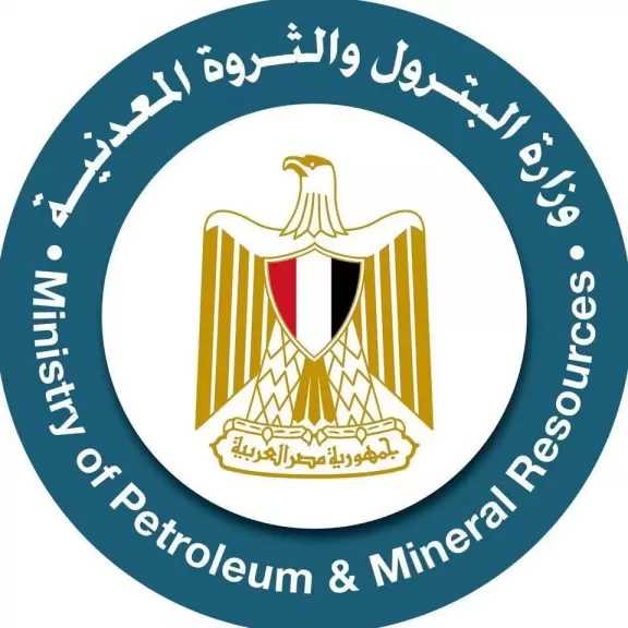 وزارة البترول تنفي التصريحات المنسوبة للوزير بصفحات تواصل اجتماعي غير رسمية خارج البلاد.. تفاصيل