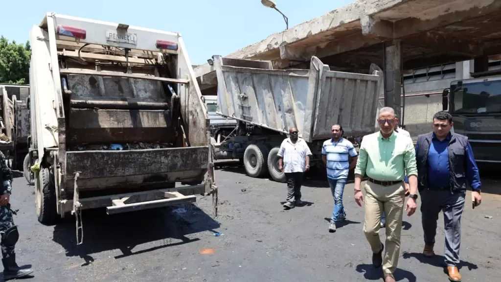 محافظ الجيزة يجري جولة ميدانية مفاجئة لمتابعة منظومة النظافة ورفع الإشغالات بالأحياء.. صور