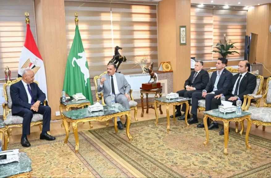 محافظ الشرقية يشيد بدور الإعلام الوطني في مواجهة الشائعات ودعم التنمية