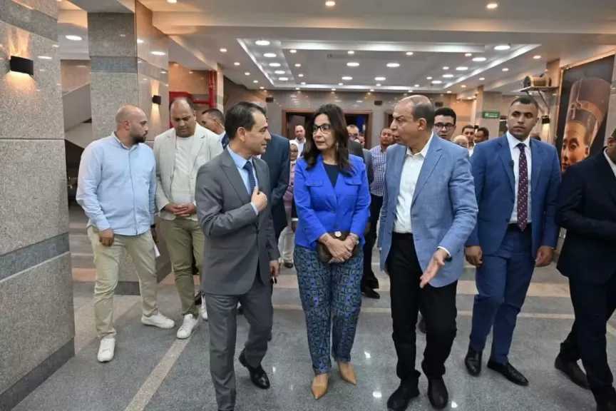 ​د. جيهان زكي توجه بسرعة الانتهاء من تطوير قصر ثقافة أبو قرقاص خلال شهر.. وتطوير قصر ثقافة المنيا خلال 6 أشهر بأعلى معايير الجودة