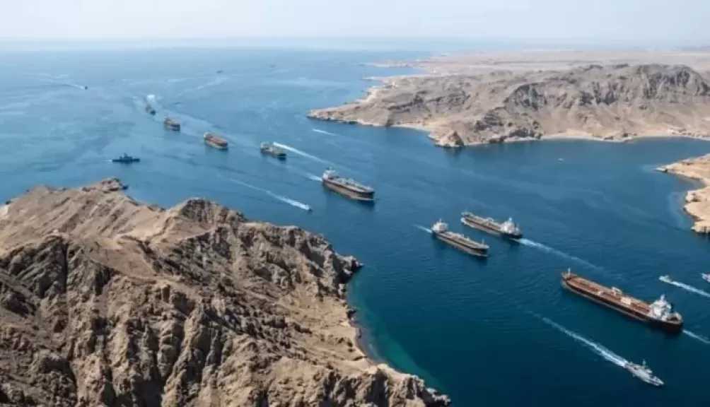 إيران ترفض تقارير حول إنشاء ممر بحري مؤقت في مضيق هرمز