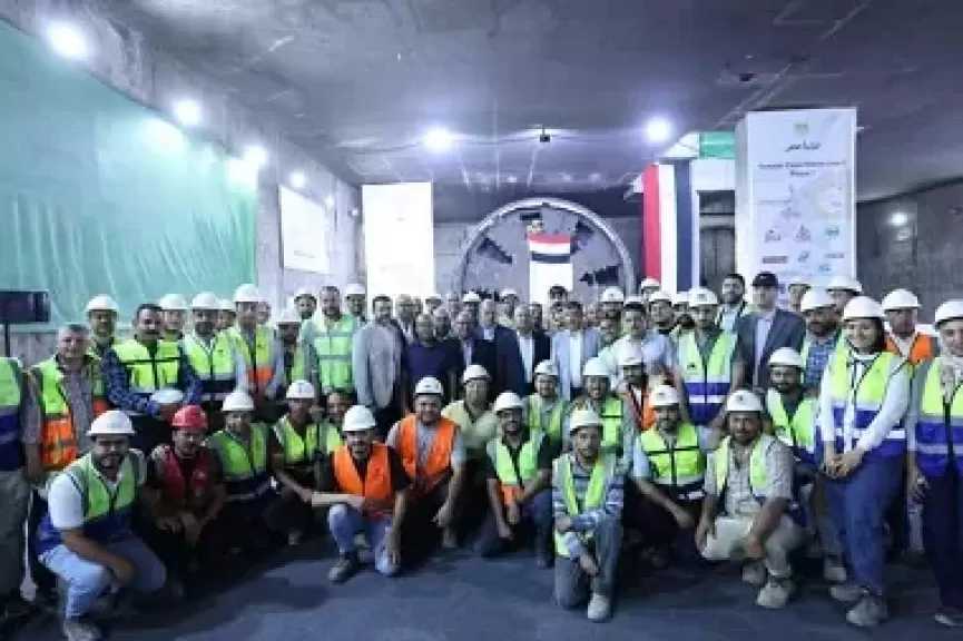 وزير النقل يشهد خروج ماكينة الحفر النفقي الثانية من محطة المساحة إلى الجيزة بالخط الرابع للمترو