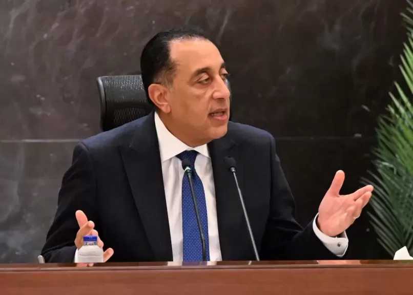 رئيس الوزراء يتابع مع محافظ القليوبية الموقف التنفيذي لعدد من المشروعات التنموية والخدمية