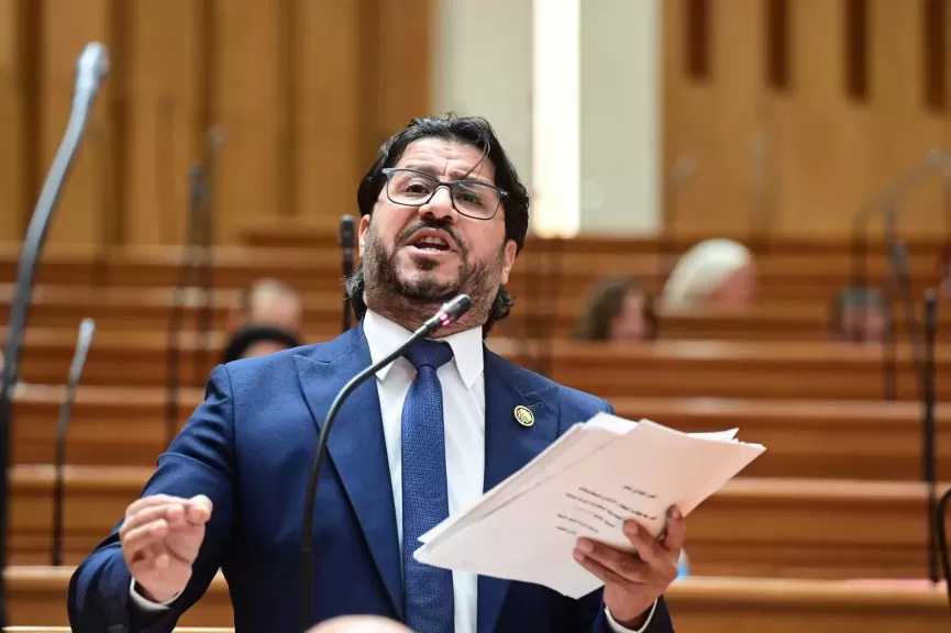 مقترح تعديل قانون فصل الموظفين المتعاطين.. أحمد البرلسي: ما ذنب طفلة يُقطع رزق والدها بسبب دواء للقولون؟