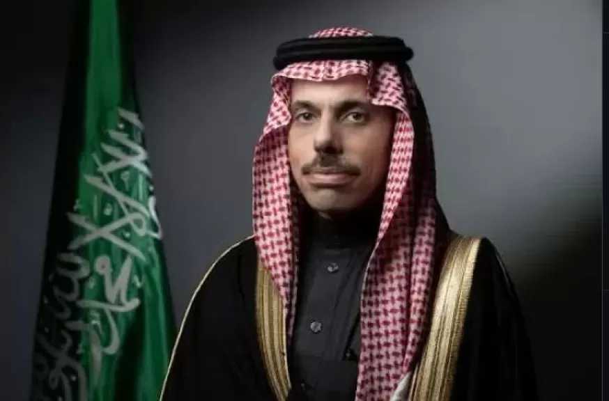 وزير الخارجية السعودي يبحث مع نظيريه القطري والعُماني الاتفاق بين أمريكا وإيران
