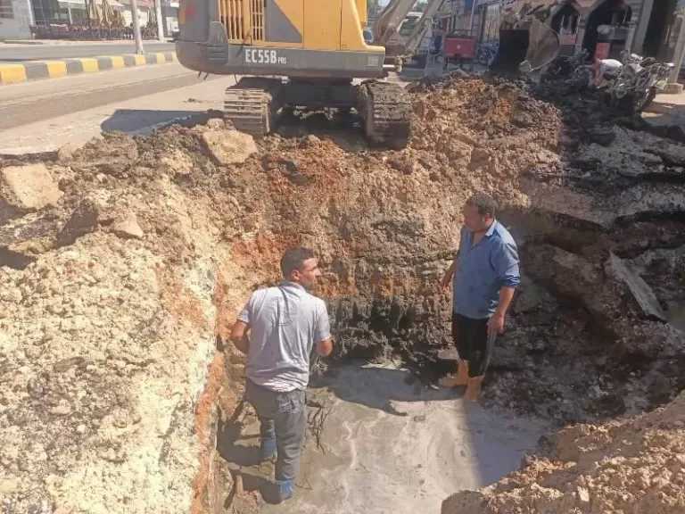 إصلاح كسر بخط مياه الشرب في كفر الشيخ وإعادة ضخ المياه خلال وقت قياسي